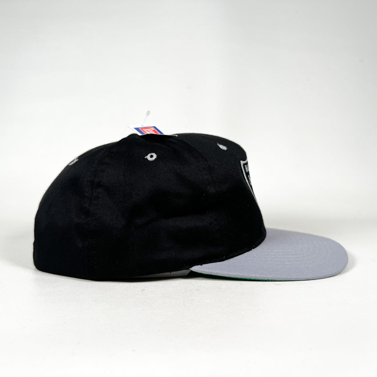Vintage 90's Oakland Raiders Team NFL Snapback Hat