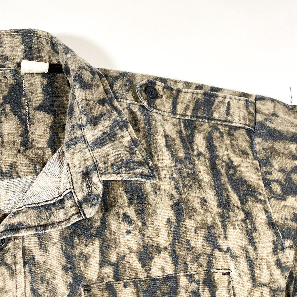 Medium 80's Trebark Camo Button Shirt