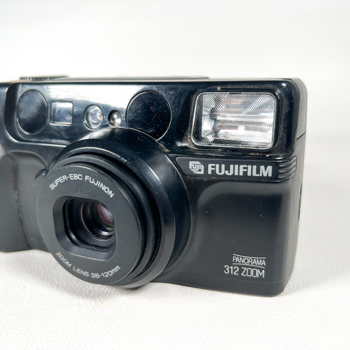 Vintage 1995 Fujifilm Discovery 312 Zoom Date 35mm Film Camera