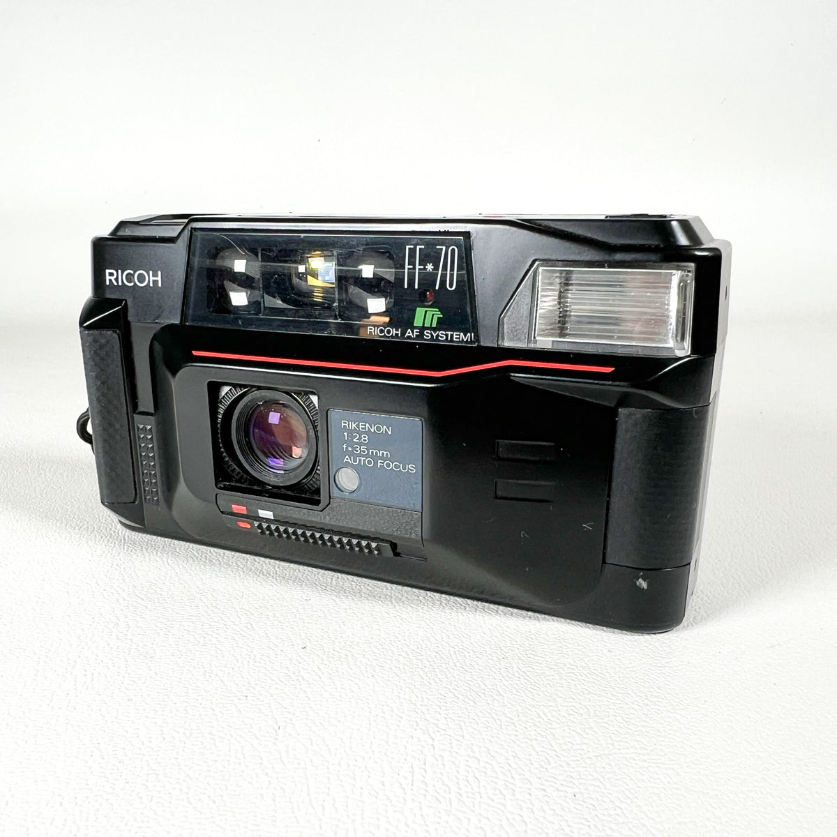 Vintage 1985 Ricoh FF-70 Automatic 35mm Film Camera – CobbleStore