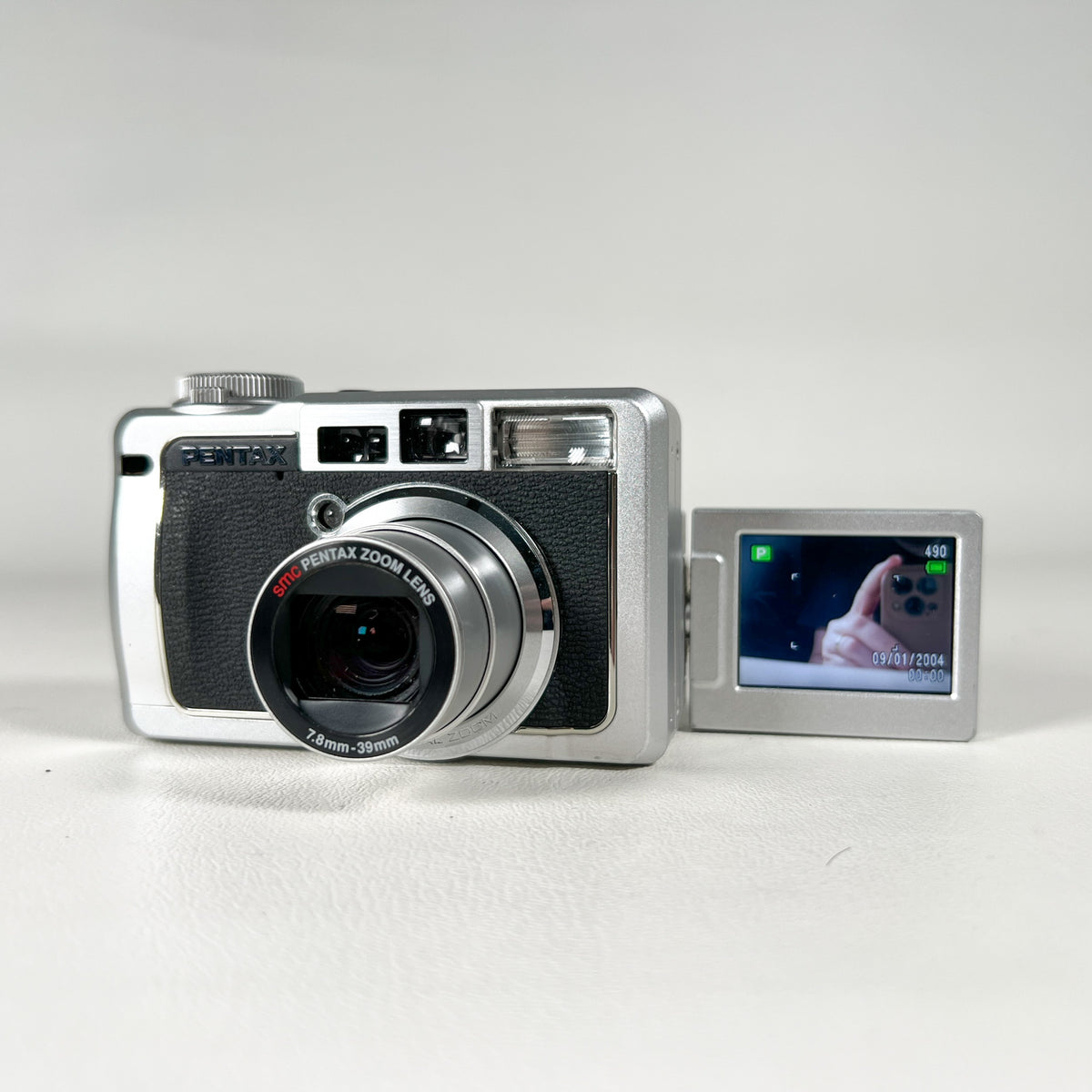 Vintage 2004 Pentax Optio 750Z 7MP CCD Digital Camera