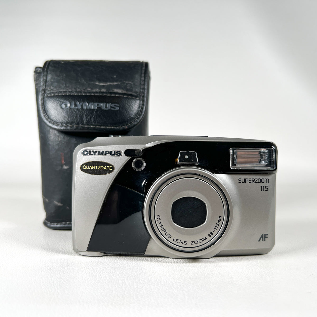 Vintage 1998 Olympus Superzoom 115 QuartzDate 35mm Film Camera