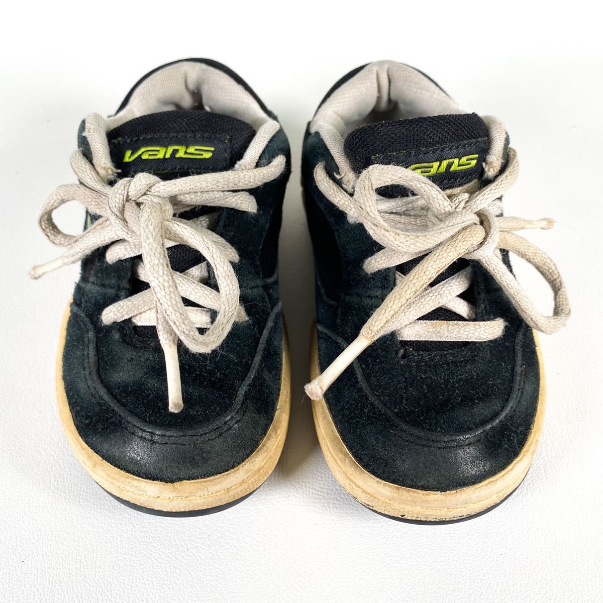 dak anker Netjes Vintage Y2K Vans Kids Black Suede Skate Shoes – CobbleStore Vintage
