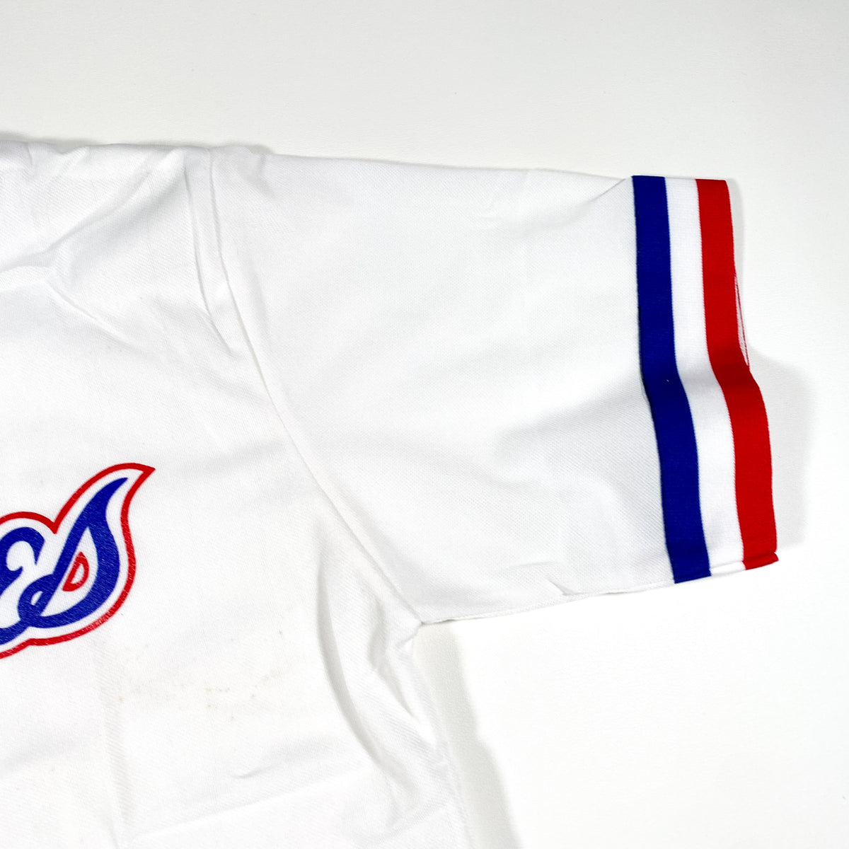 90s Atlanta Braves Team Gear t-shirt Small - The Captains Vintage