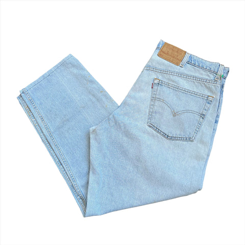 Vintage 90's Levi's 550 Relaxed Light Wash Denim Jeans