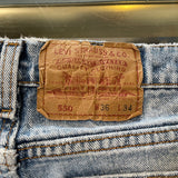 Vintage 2001 Levis 550 Light-Wash Jeans