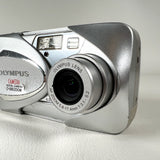Vintage 2004 Olympus Camedia D-580 Zoom 4MP Digital Camera