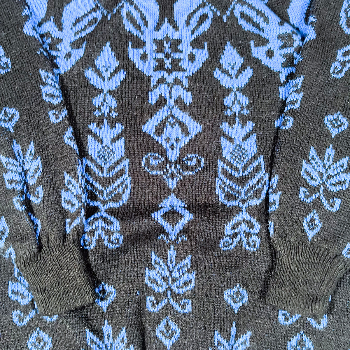 Andra Chain Pattern Vintage 80’s Andra Inc. Blue Floral Pattern Knit Sweater – CobbleStore ...