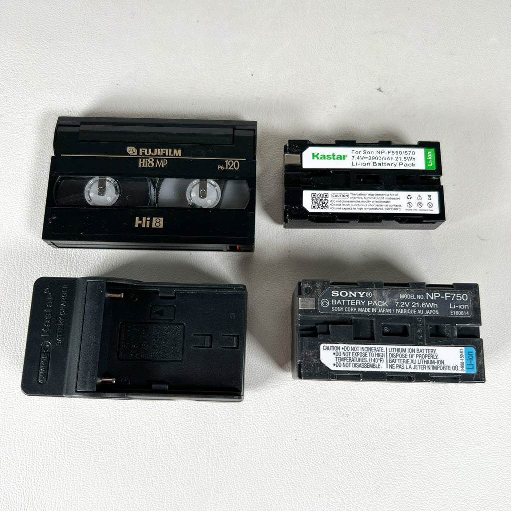Vintage 2001 Sony CCD-TRV68 Hi8 XR Handycam Camcorder