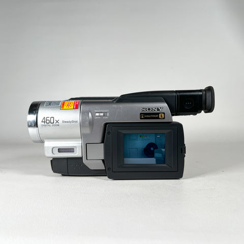 Vintage 2001 Sony CCD-TRV68 Hi8 XR Handycam Camcorder