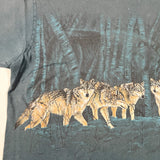 Vintage 90's Wolf Pack Nature Graphic T-Shirt