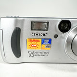 Vintage 2002 Sony Cyber-shot DSC-P71 3.2MP Digital Camera