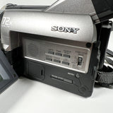 Modern 2006 Sony CCD-TRV93 Hi8 Video Camcorder