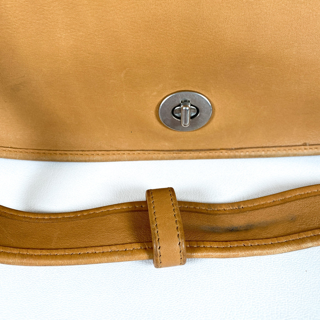 Rare Vintage Coach ’93 Tan Legacy Crescent Shoulder Bag 9718