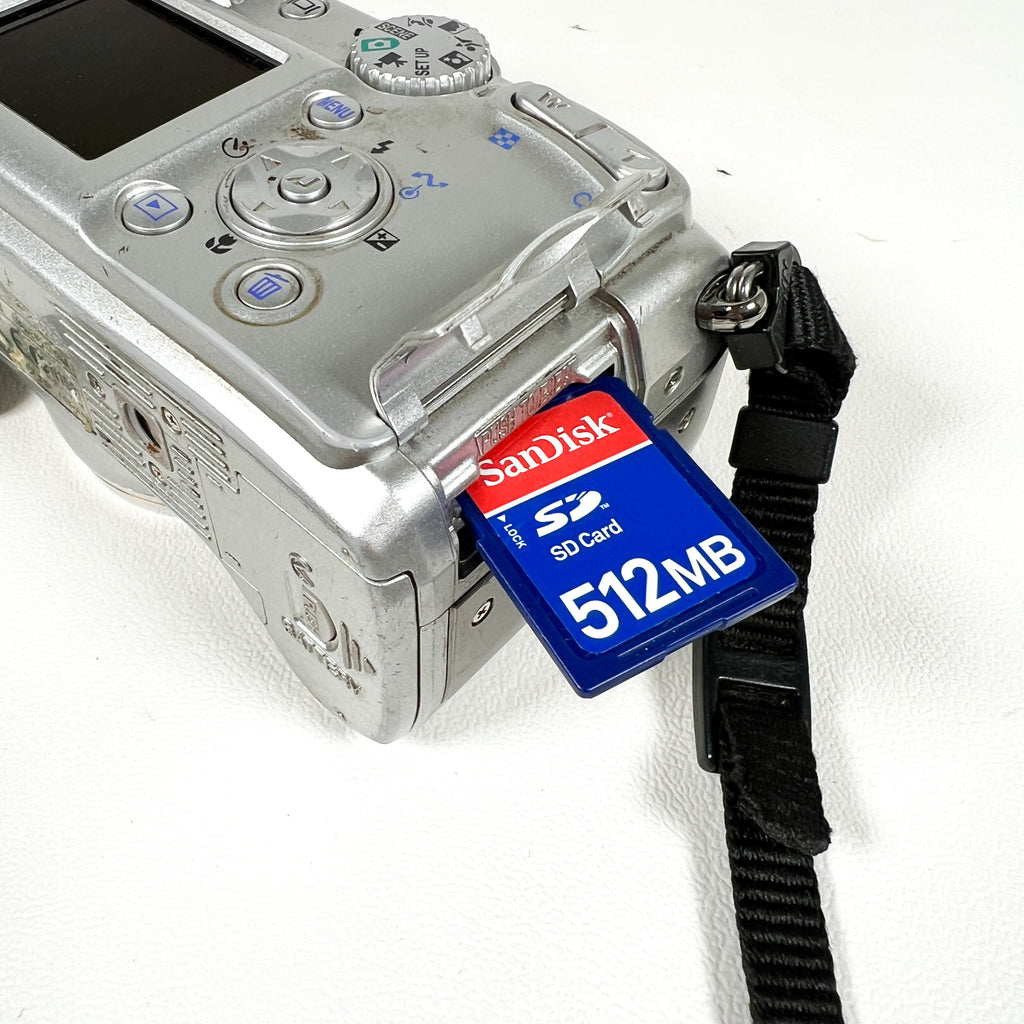 2004 Camera Vintage 2004 Nikon Coolpix 4800 Digital Camera – CobbleStore Vintage