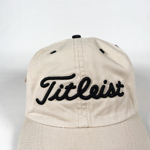 Casquette Titleist Charleston Mesh Vintage Blue Bone - Eté 2023 Casquette Titleist Charleston Mesh Vintage Blue Bone - Eté 2023