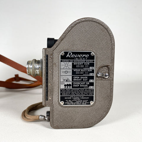 VINTAGE REVERE EIGHT Ranger 8 mm Movie Camera Model 81 EUR 7,69 VINTAGE REVERE EIGHT Ranger 8 mm Movie Camera Model 81 EUR 7,69