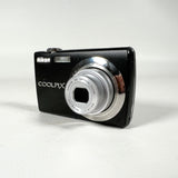 Modern 2009 Nikon Coolpix S220 10MP Compact Digital Camera