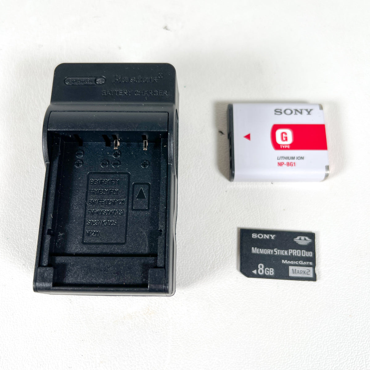Modern 2007 Sony Cyber-shot DSC-W55 7.2MP Silver Digital Camera ...
