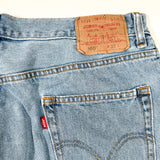 Vintage 2003 Levi’s 550 Light Wash Denim Relaxed Fit 36 Shorts