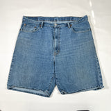 Vintage Y2K Levi’s 550 Light Wash Relaxed Fit Denim Shorts