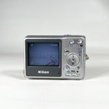 Vintage 2006 Nikon Coolpix L4 Silver Digital Camera