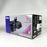 Vintage 2001 Nikon Coolpix 995 Boxed Swivel 3MP Digital Camera