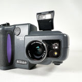 Vintage 2001 Nikon Coolpix 995 Boxed Swivel 3MP Digital Camera