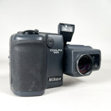 Vintage 2001 Nikon Coolpix 995 Boxed Swivel 3MP Digital Camera