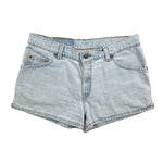 Vintage 1997 Levi's 37940 Slim Fit High-Rise Light Wash Denim Shorts