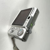 Modern 2006 Sony Cyber-shot 🔴 BROKEN LCD 🔴 DSC-W70 7.2MP Digital Camera