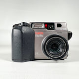 Vintage 2001 Olympus Camedia C-3000 Zoom 3.3MP Digital Camera
