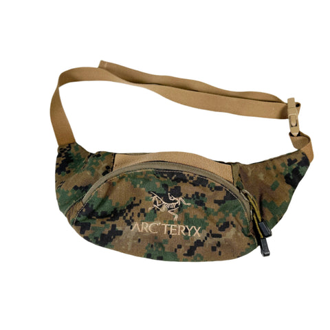 Modern 2008 Arc'teryx Digi Camo Crossbody Fanny Pack