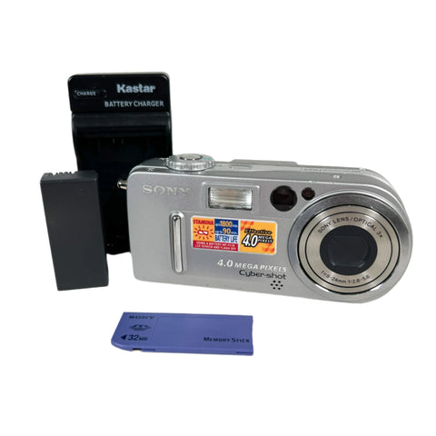 Vintage 2002 Sony Cyber-Shot DSC-P9 4.0MP Digital Camera