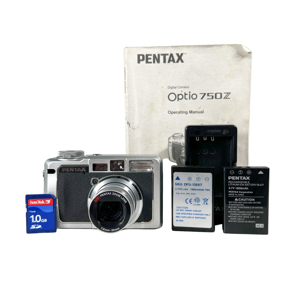 名機 PENTAX Optio 750Z　動作確認済 付属品多数　自撮り Vintage 2004 Pentax Optio 750Z 7MP CCD Digital Camera