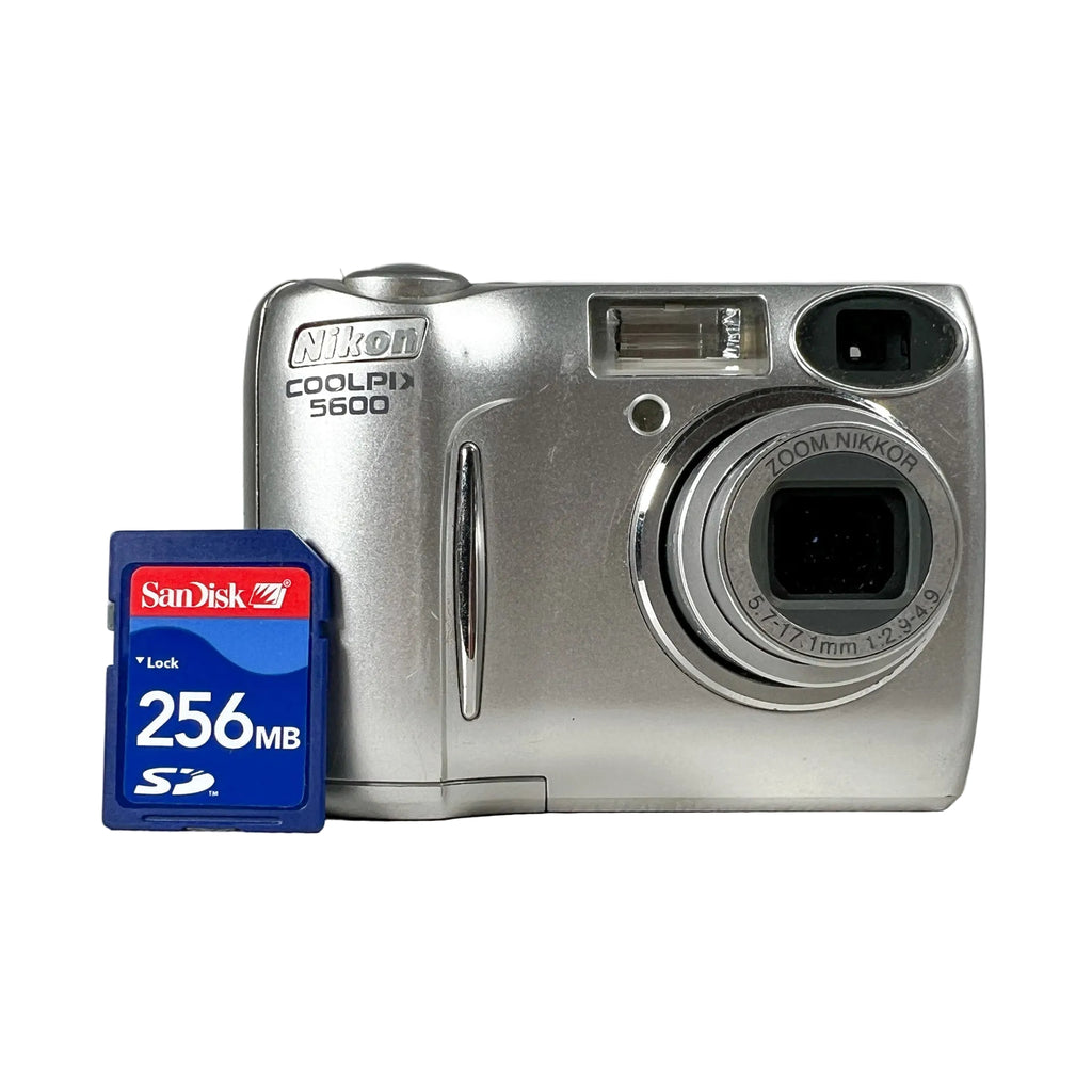 Vintage 2005 Nikon Coolpix 5600 5MP CCD Digital Camera