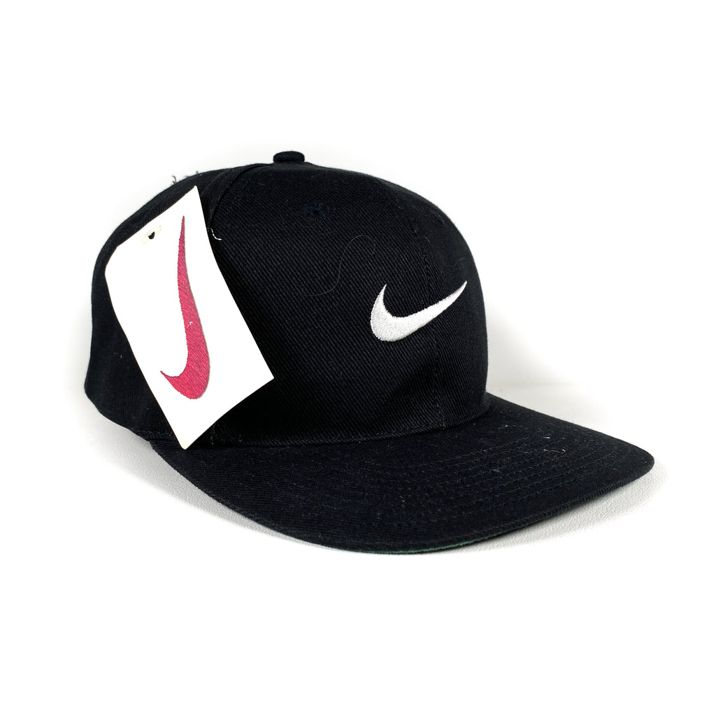 Indringing Doorzichtig Troosteloos Vintage 90's Nike Swoosh Black Deadstock Snapback Hat – CobbleStore Vintage