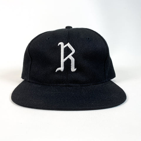 Vintage 90's Richmond Braves Black Snapback Hat